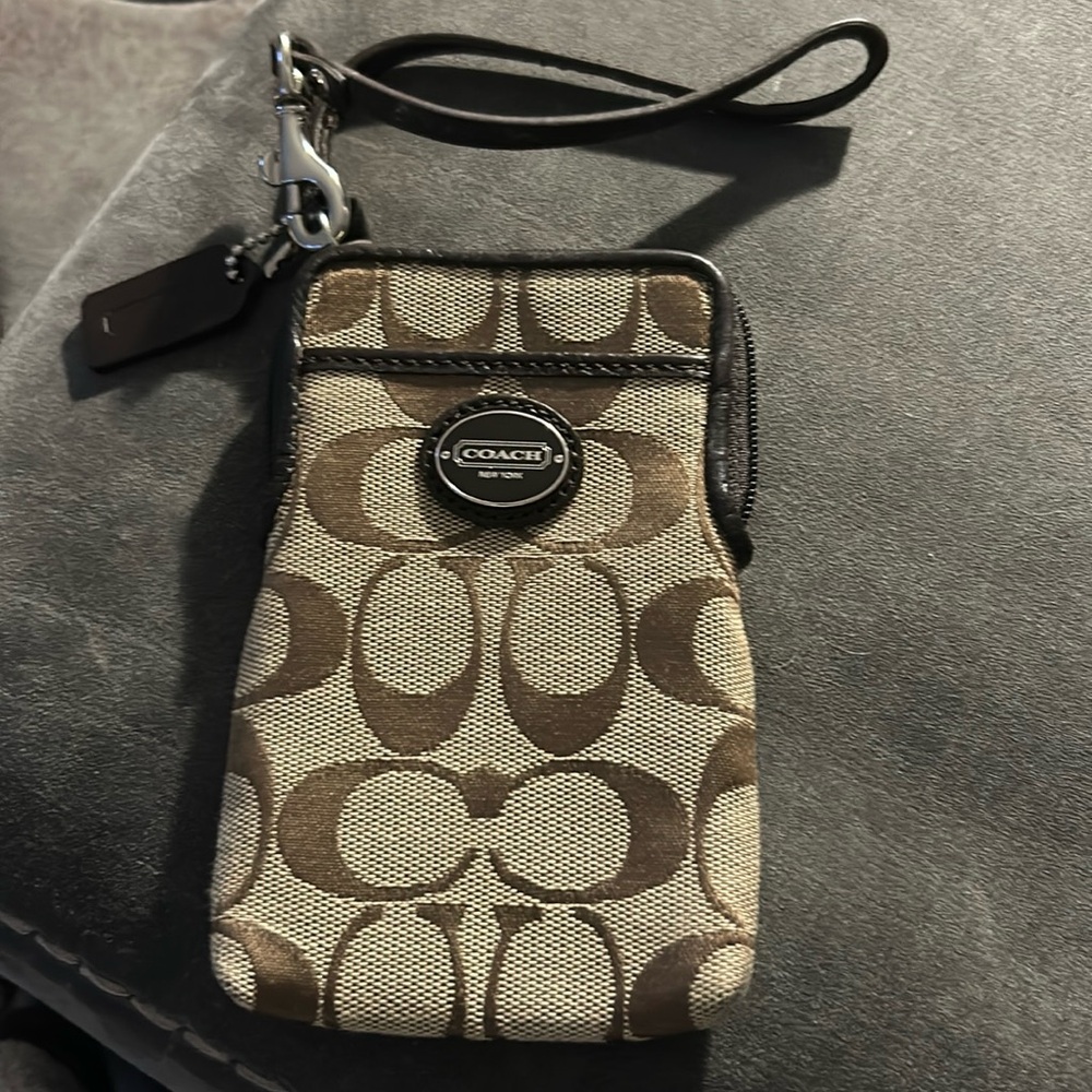 Coach cell phone credit card holder